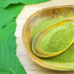 Kratom, přírodní prášek, který povzbudí i uklidní