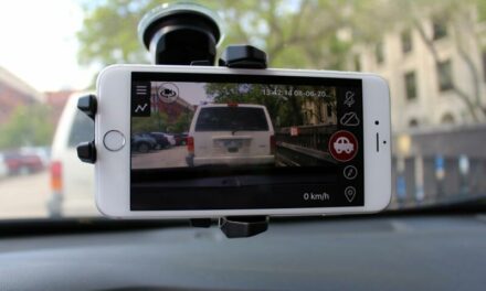 Vytvořte si chytrou palubní kameru ze svého mobilu!